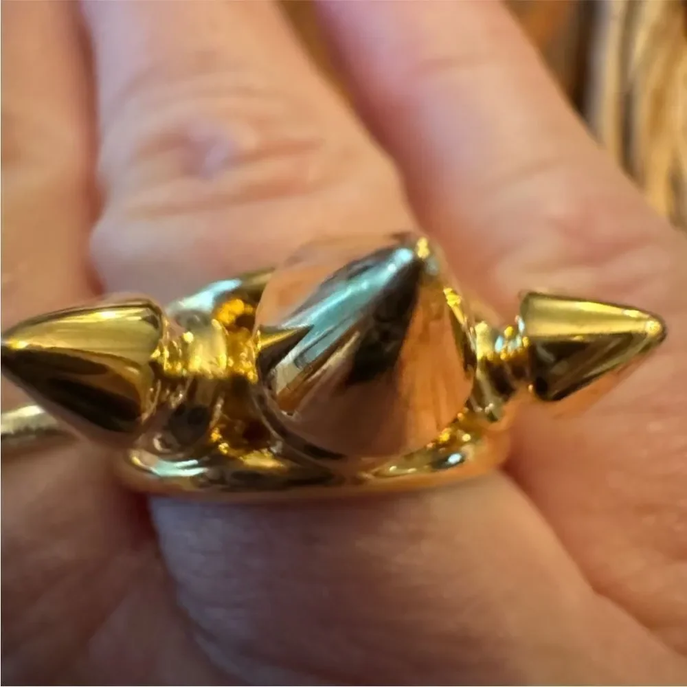 nOir jewelry collection of NYC goldtone Beki 3 spike ring size 8